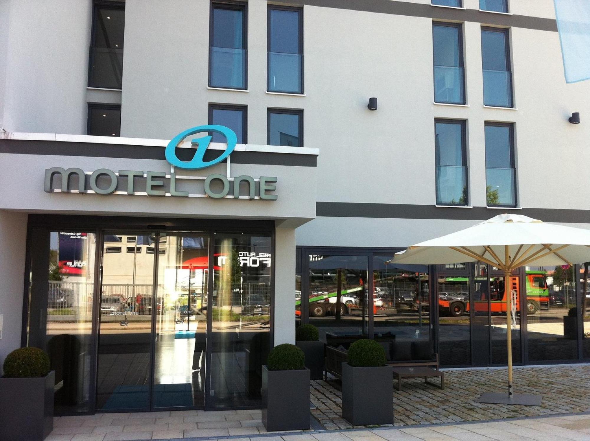 Motel One Muenchen-Garching Garching bei München Exteriör bild
