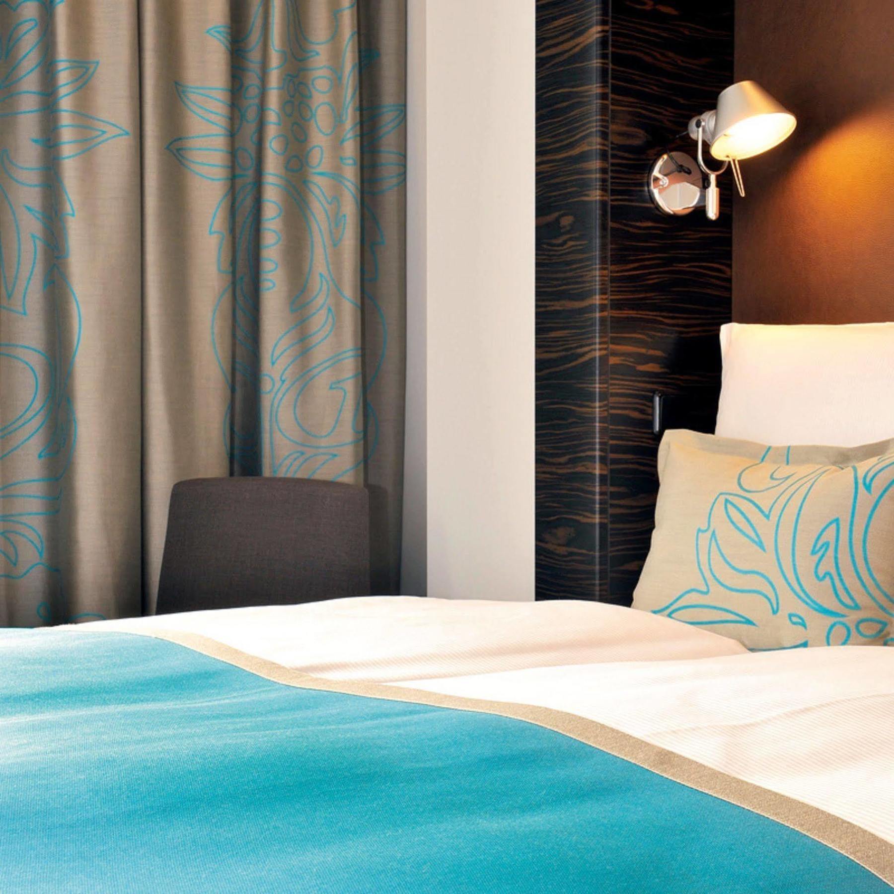 Motel One Muenchen-Garching Garching bei München Rum bild